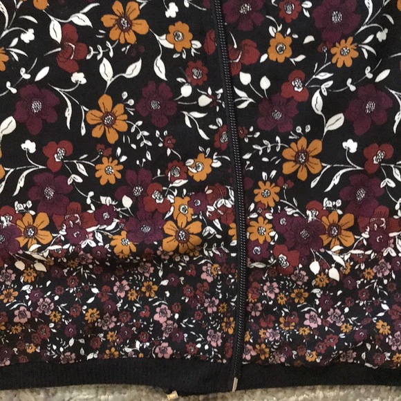 Jacket - Picture 2 of 6